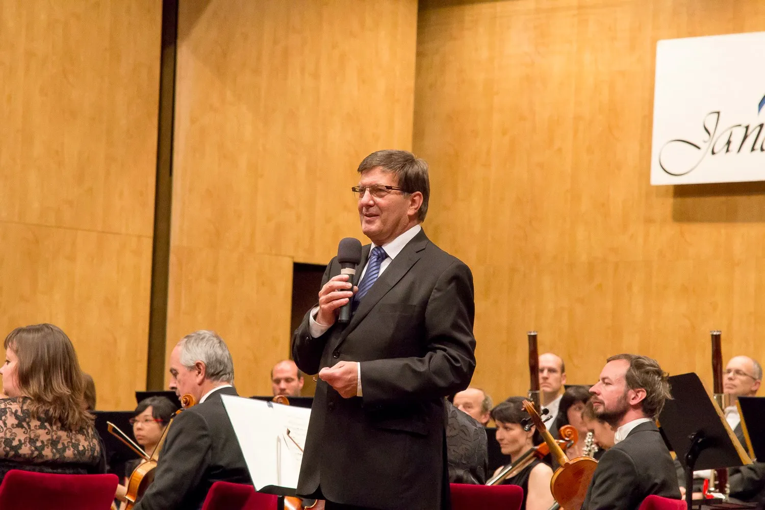 Komorní scéna Aréna vstupuje do nové sezony s novými herci, dramaturgem i novou generací režisérů