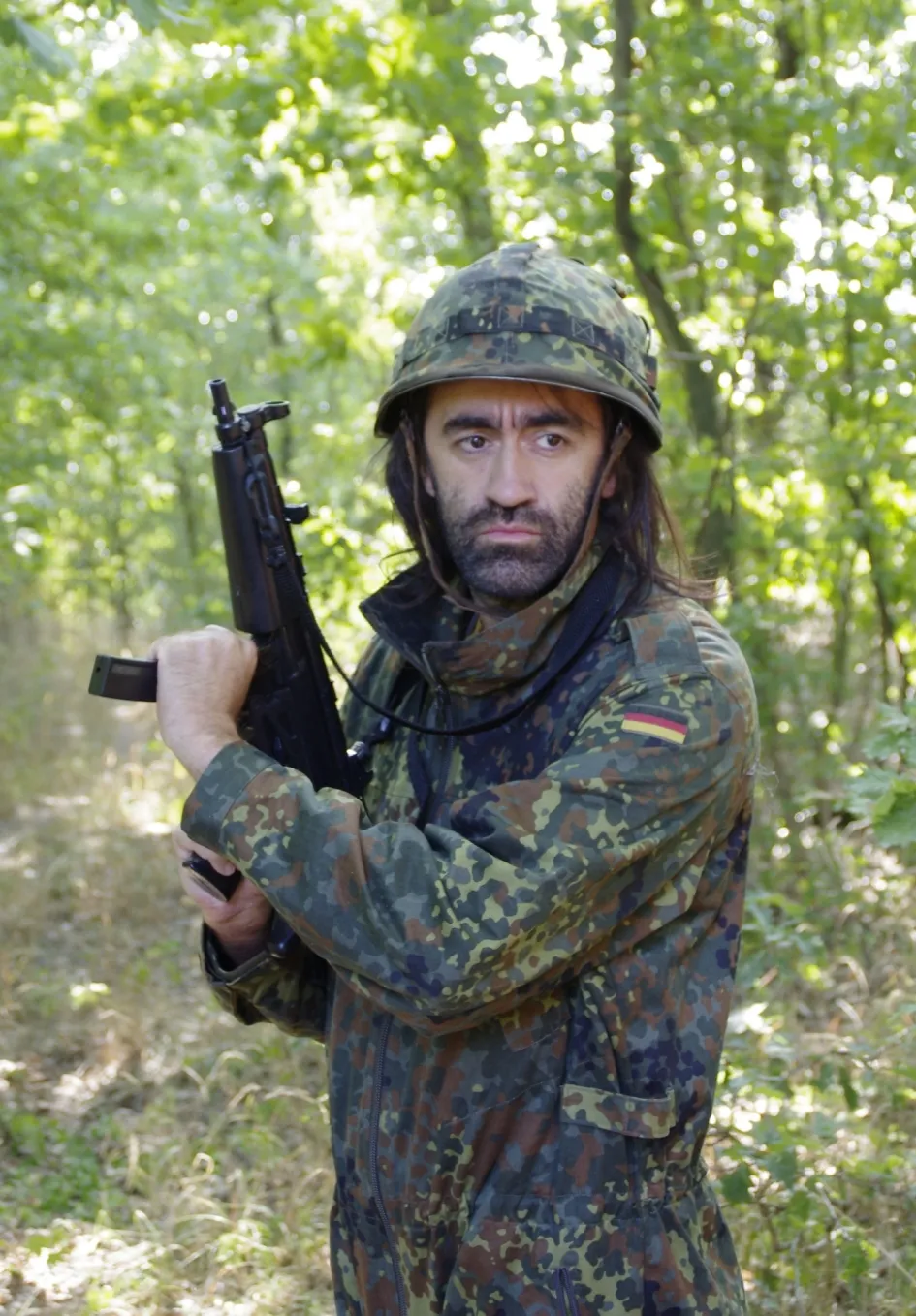 Z Koháka je vojenský parašutista