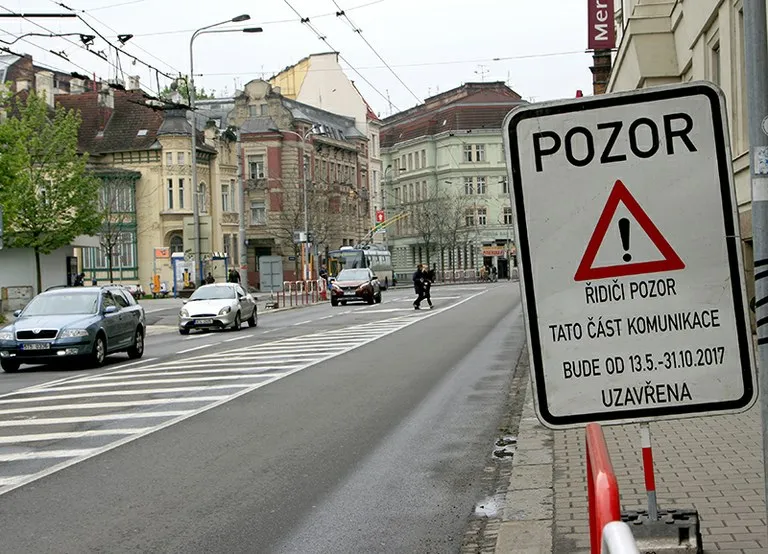 Řidiči obrňte se trpělivostí pří jízdě centrem Ostravy, začíná rekonstrukce Českobratrské ulice