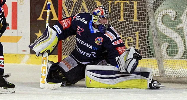 Čtyři body? Málo, měli jsme jich mít šest, řekl po utkání v Olomouci vítkovický brankář Patrik Bartošák