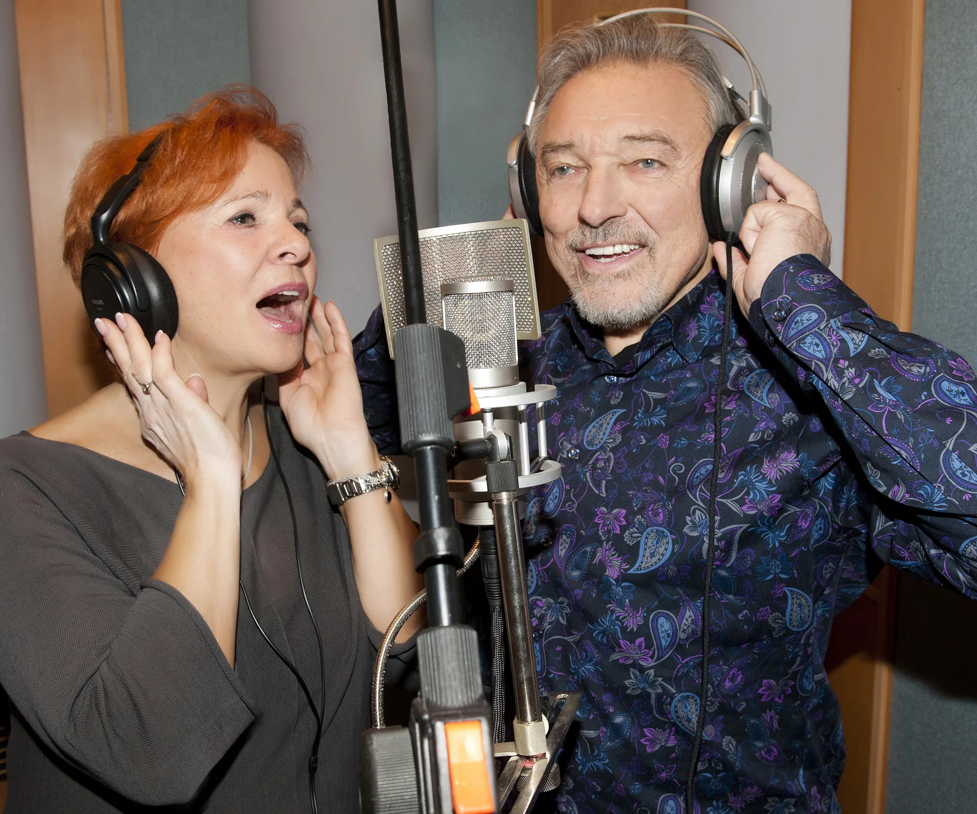 Karel Gott nazpíval společně s Kamilou Magálovou duet k pohádce „Když draka bolí hlava“