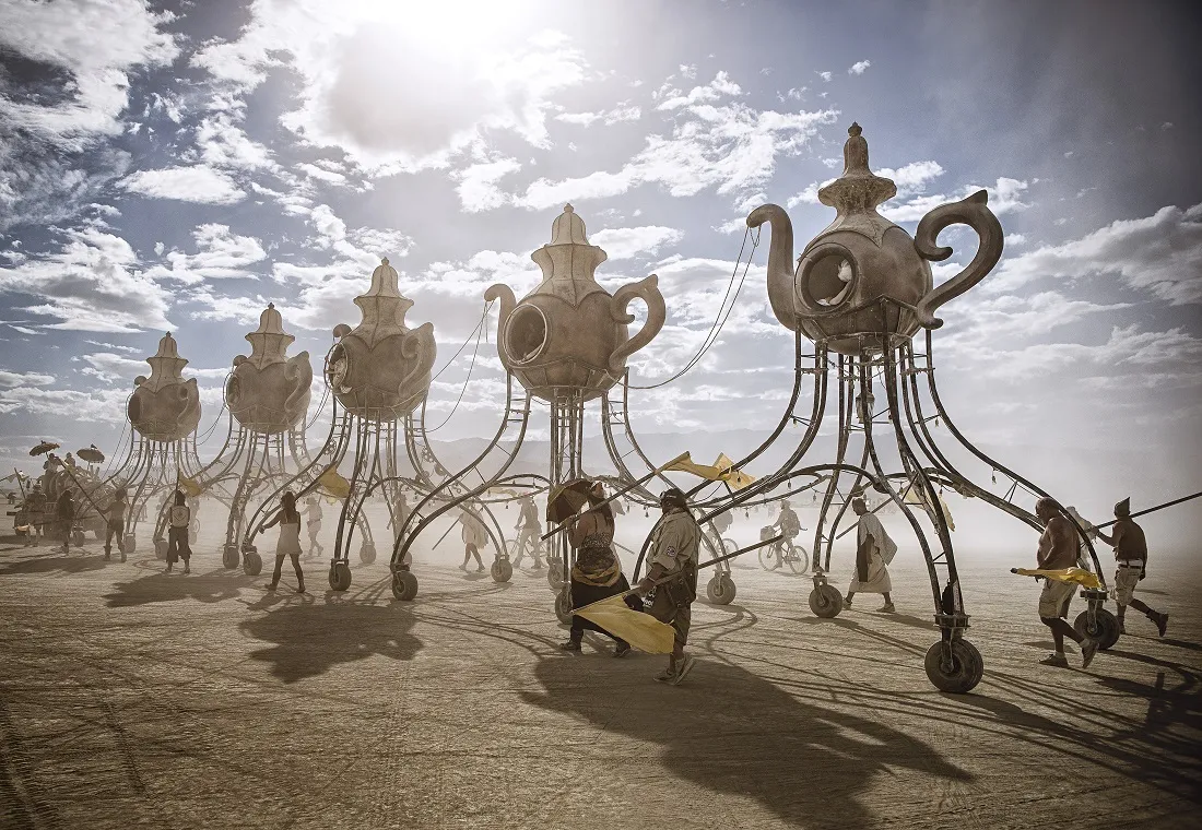 Atmosféru věhlasného festivalu Burning Man přibližuje výstava fotografií