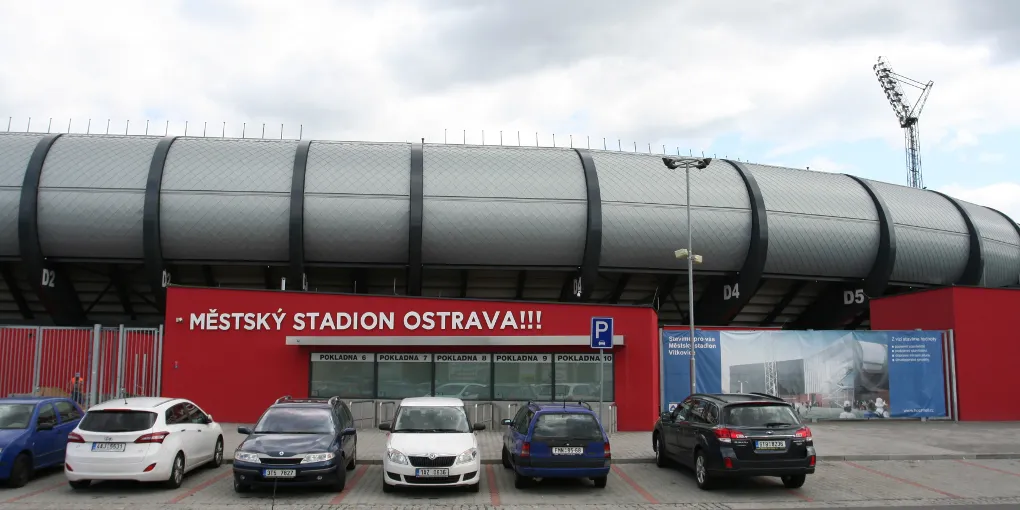 POZOR! NA PLZEŇ OMEZENÉ MOŽNOSTI PARKOVÁNÍ