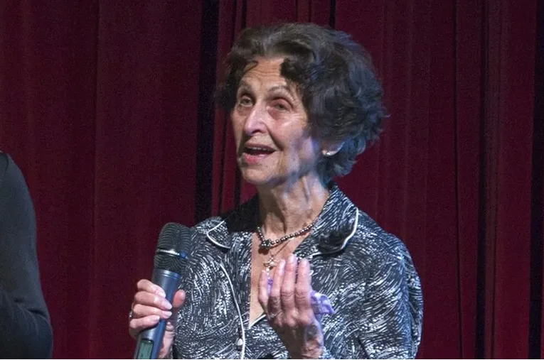 ZEMŘELA HEREČKA A ZPĚVAČKA VĚRA HEROLDOVÁ