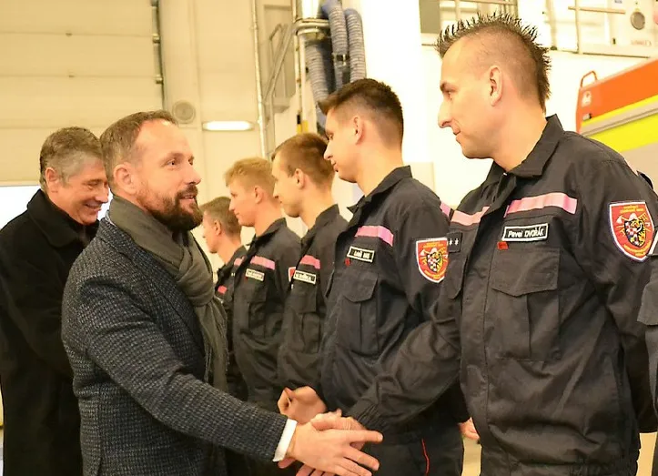 PRIMÁTOR NAVŠTÍVIL BĚHEM ŠTĚDRÉHO DNE SLOUŽÍCÍ JEDNOTKY