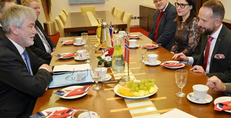 PRIMÁTOR A NORSKÝ VELVYSLANEC SE ÚČASTNÍ WORKSHOPU ZAMĚŘENÉHO NA CHYTRÁ MĚSTA