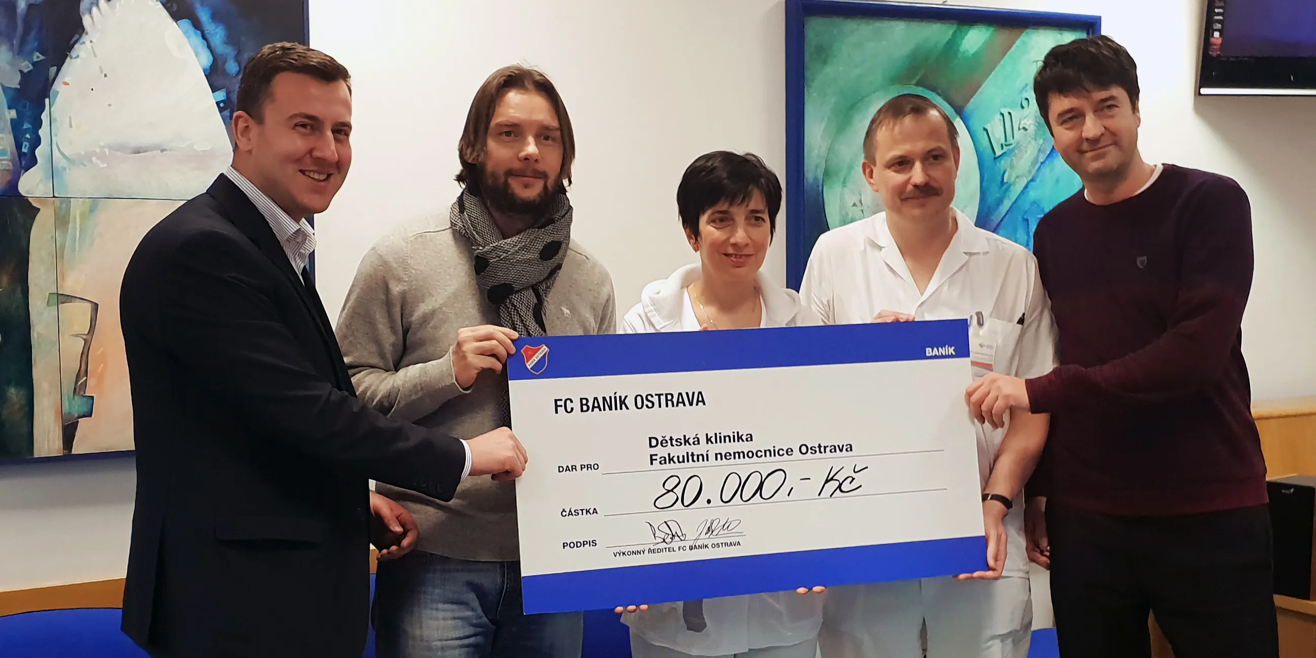 BANÍK VĚNOVAL NEMOCNICI 80 TISÍC KORUN