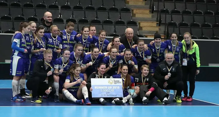 FLORBALISTKY 1. SC TEMPISH VÍTKOVICE VYBOJOVALY VE ŠVÉDSKU STŘÍBRO
