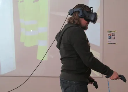 OSTRAVSKÁ HUŤ ŠKOLÍ ZAMĚSTNANCE VE VIRTUÁLNÍ REALITĚ