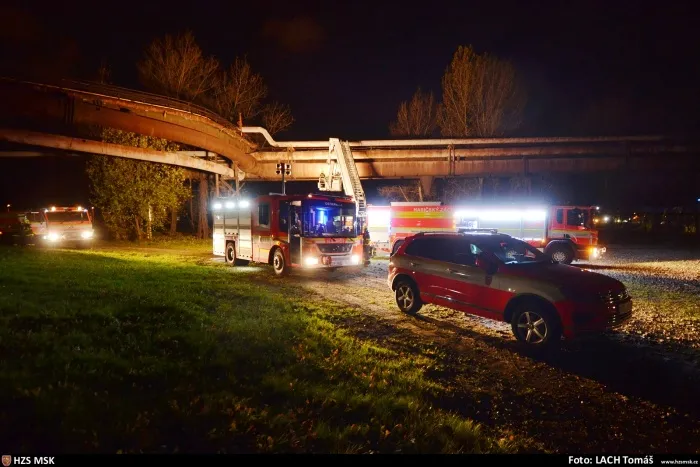 Komplikovaný zásah v Dolních Vítkovicích kvůli požáru usazenin v potrubí