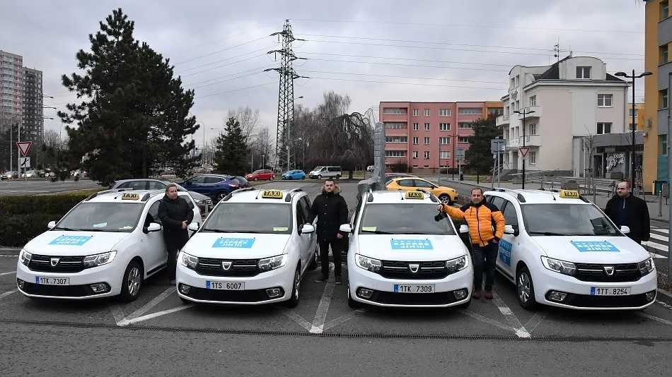 Senior expres Ostrava-Jih jezdí denně se čtyřmi vozy