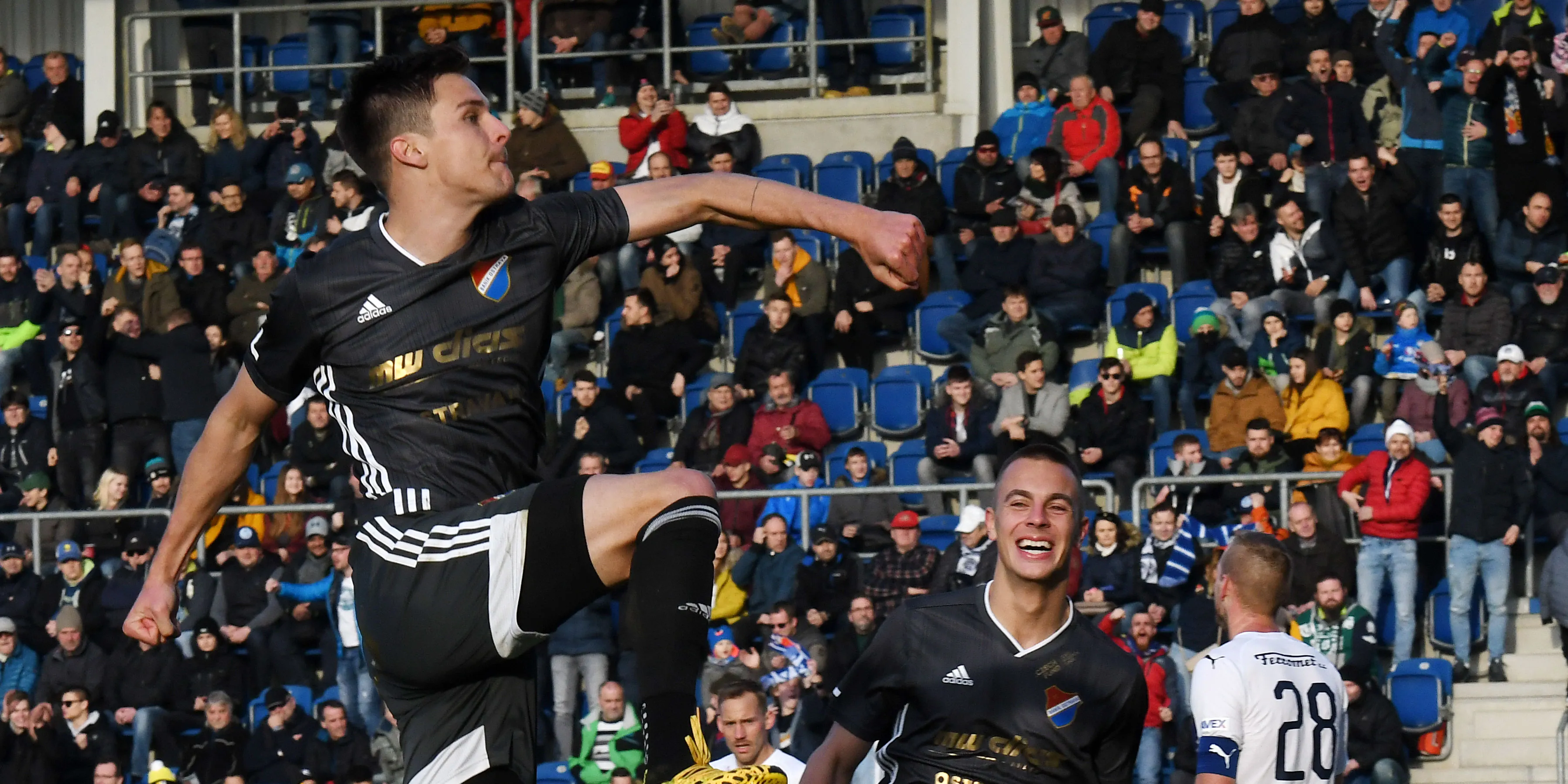 ROZHODLA POKORNÉHO HLAVIČKA: SLOVÁCKO - BANÍK 0:1