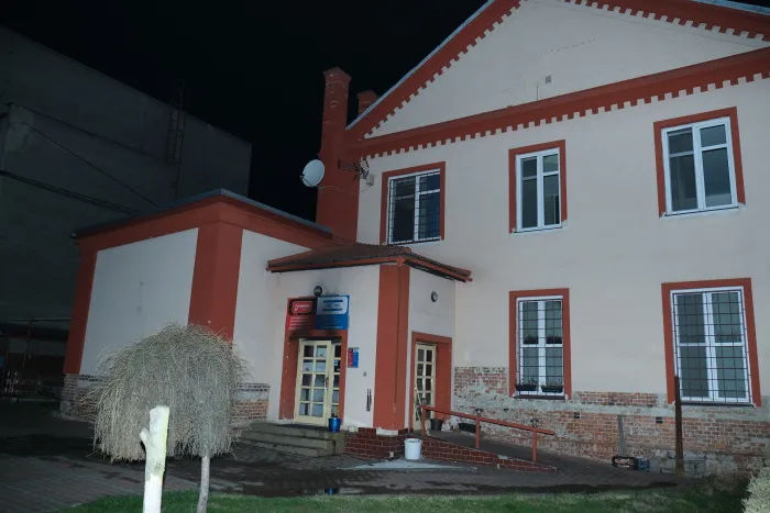 Požár v ostravské kanceláři a kouř ve skladu způsobil milionovou škodu