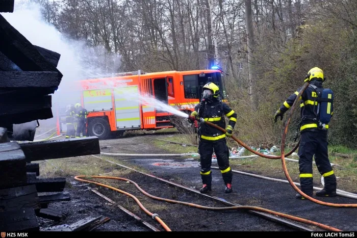 Při požáru v Ostravě zemřeli lidé