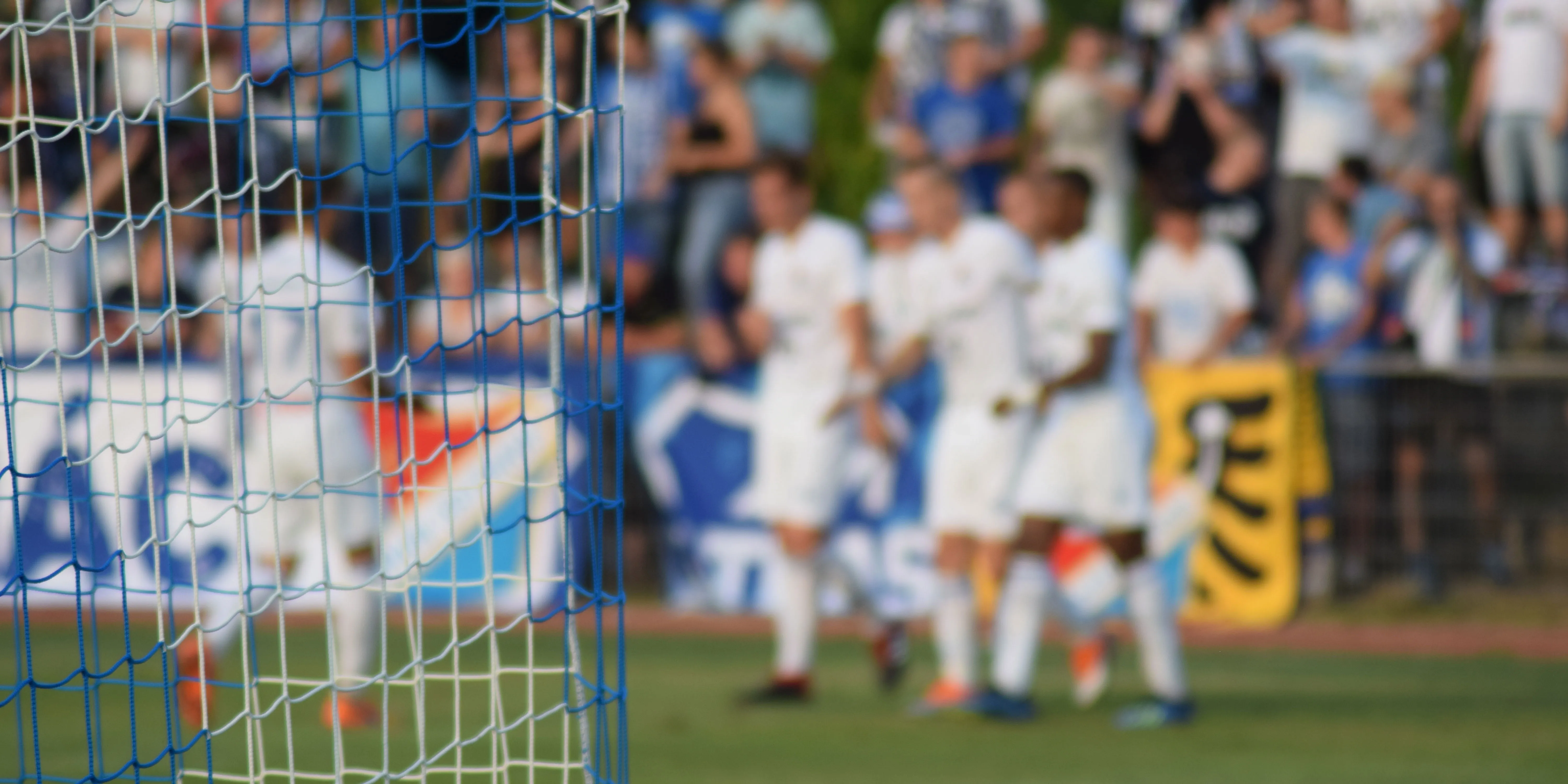 NADSTAVBU ODSTARTUJE DUEL SE SLAVIÍ