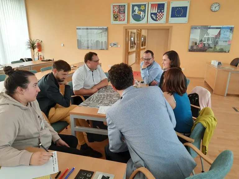 DISKUZE NA TÉMA BUDOUCNOSTI LOKALITY ODBORÁŘSKÁ PŘINESL ŘADU PODNĚTŮ