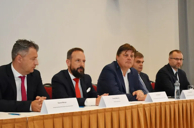 EKOVU ELECTRIC KOUPILA ŠKODA TRANSPORTATION