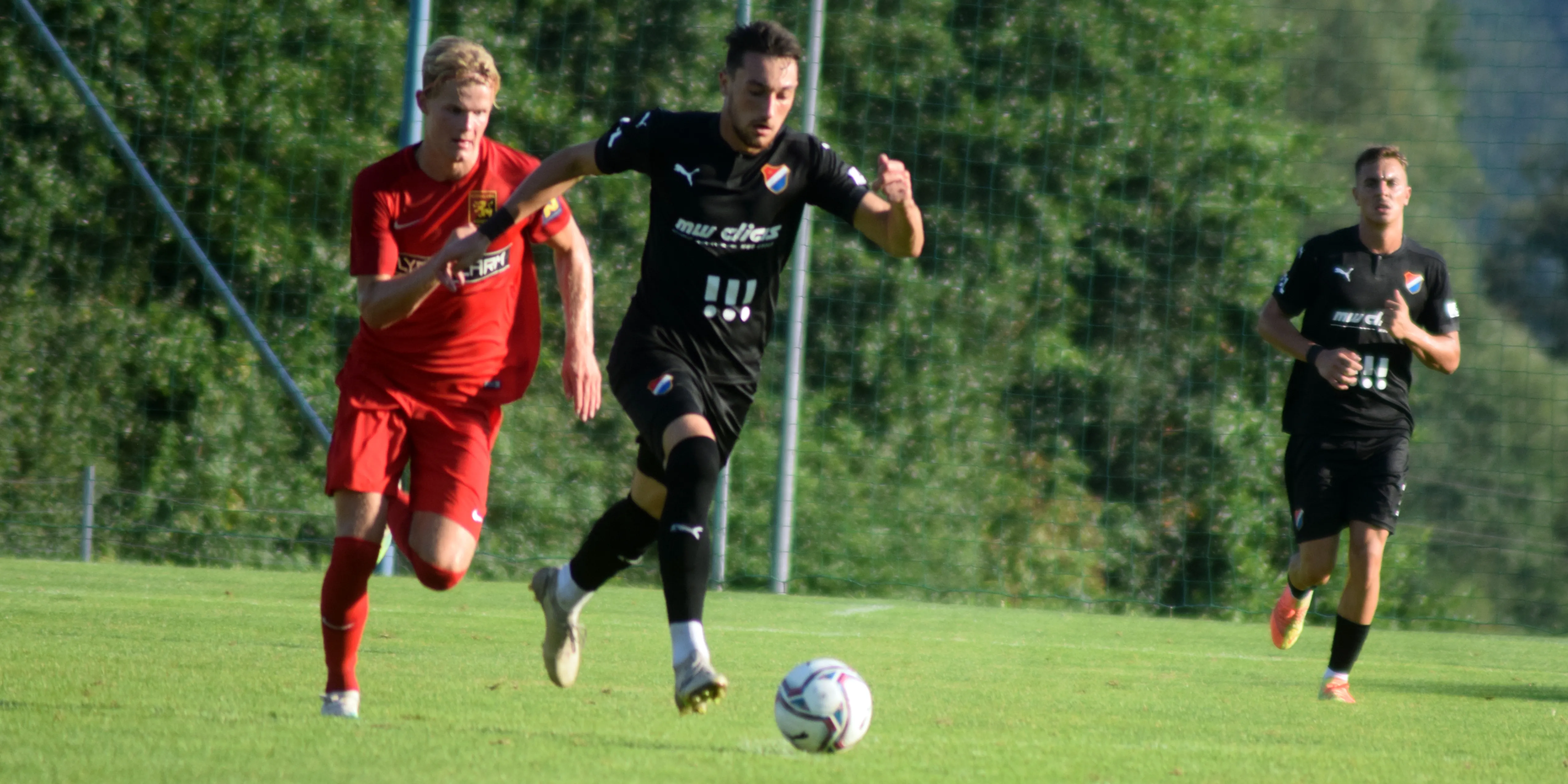 ONDŘEJ CHVĚJA PRODLOUŽIL SMLOUVU