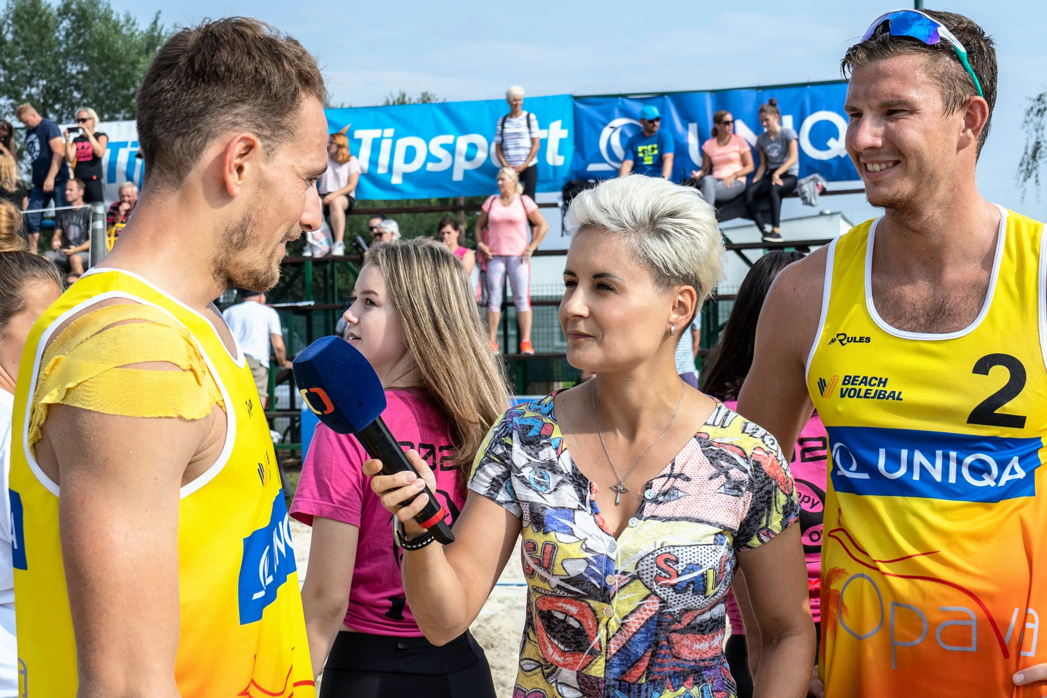 Markéta Pernická, sporťačka ČT, která se nebojí hokeje ani boxu a ještě si u toho zpívá