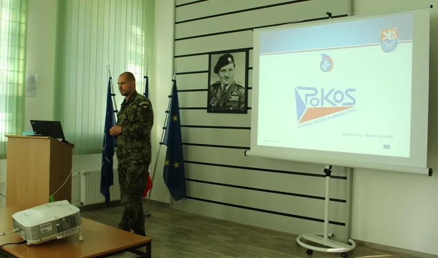 Ostravští vojáci školí učitele z celého kraje