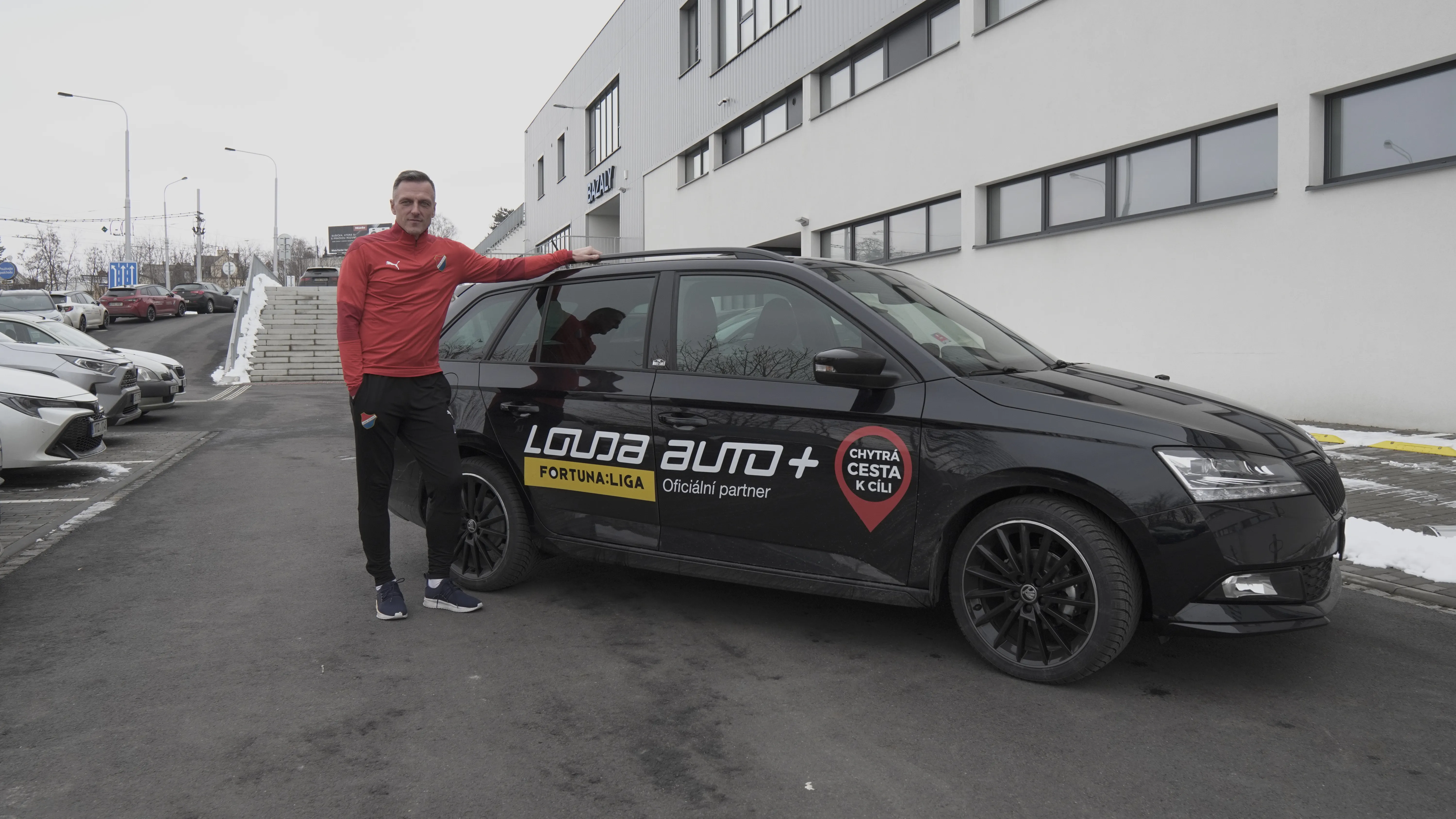 LFA převzala vozy od Louda Auto+, jezdit s nimi budou i zástupci Baníku