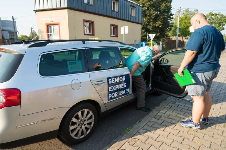 SENIOR EXPRES PORUBA JEZDÍ I ZA HRANICE MĚSTA