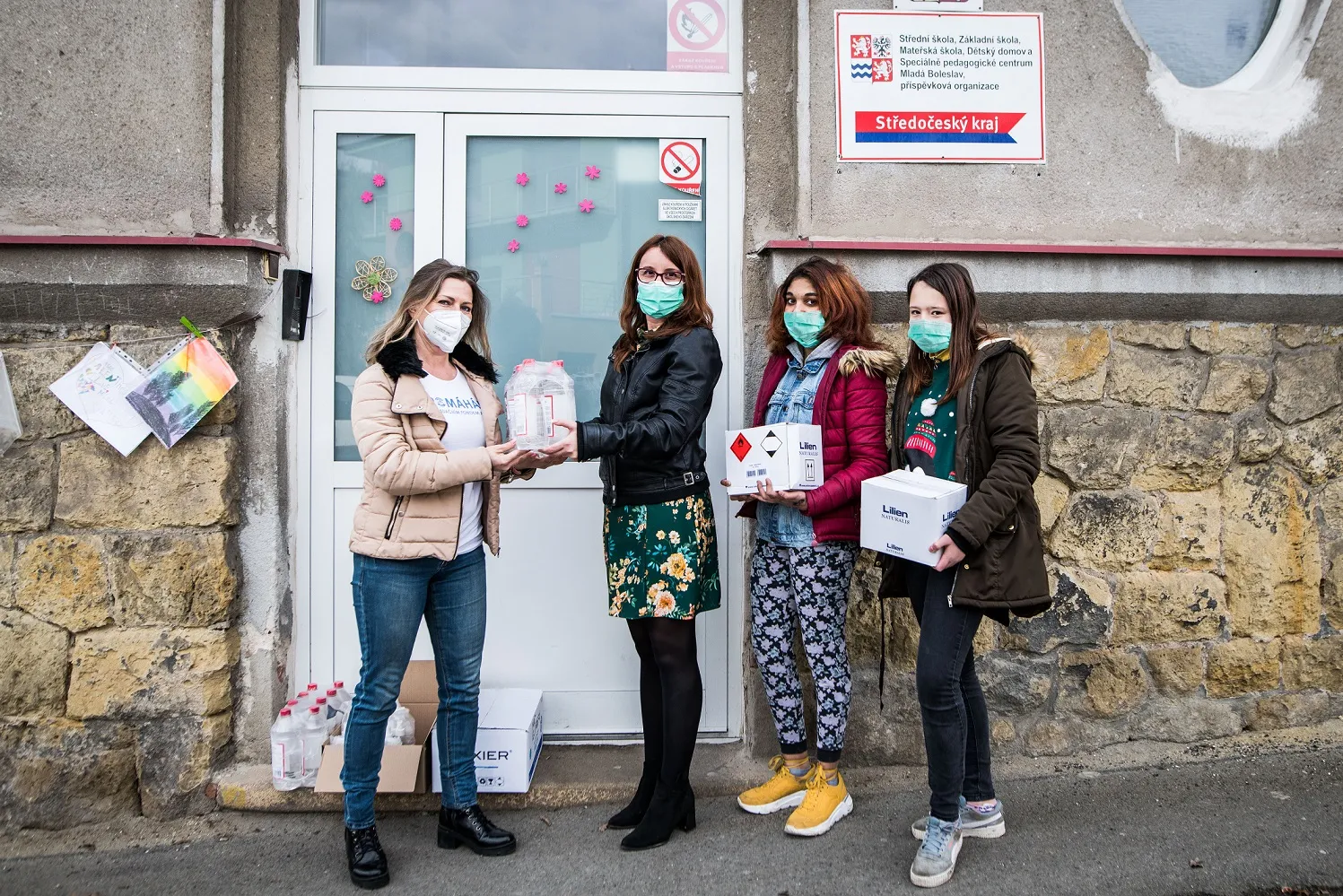 Albert daruje dětským domovům a nemocnicím dezinfekci v hodnotě 3 000 000 korun