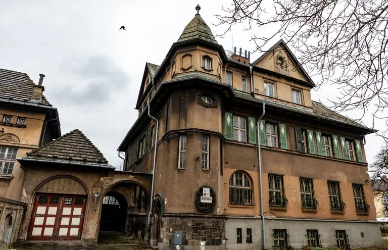 GROSSMANNOVU VILU BY MOHL ZREKONSTRUOVAT SOUKROMÝ INVESTOR, I TAK BUDE PŘÍSTUPNÁ VEŘEJNOSTI
