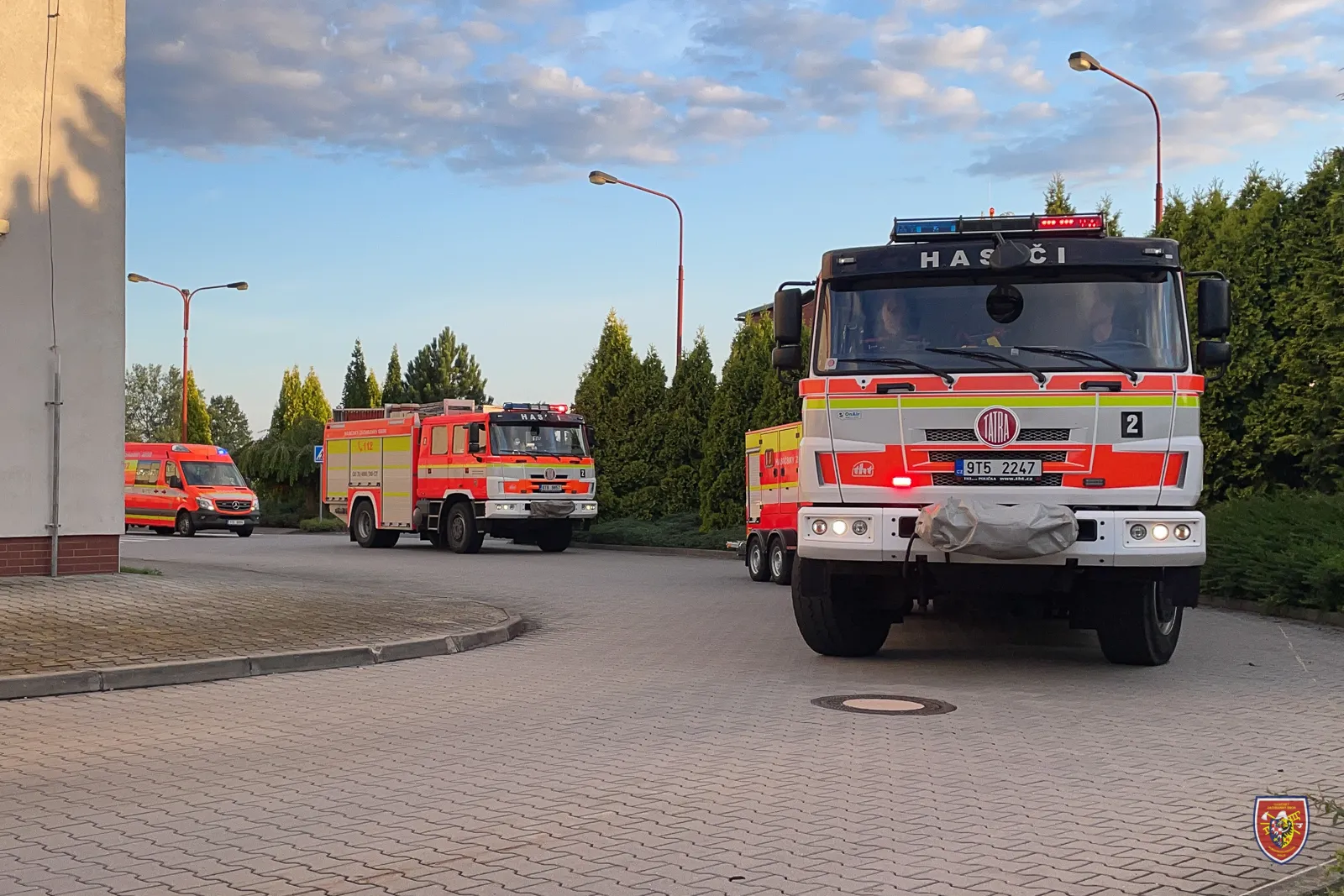Hasiči vyrazili do Řecka pomáhat s lesními požáry, odřad čítá 15 vozidel a 36 hasičů