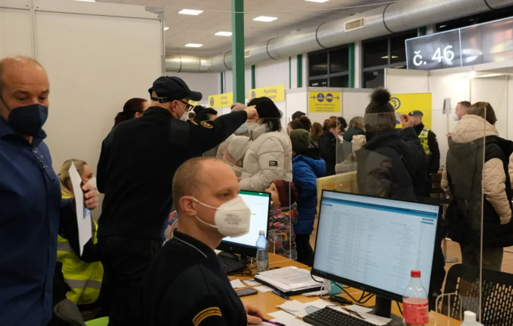 Druhý den v ostravském KACPU už odbaveny stovky žádostí o víza i bydlení
