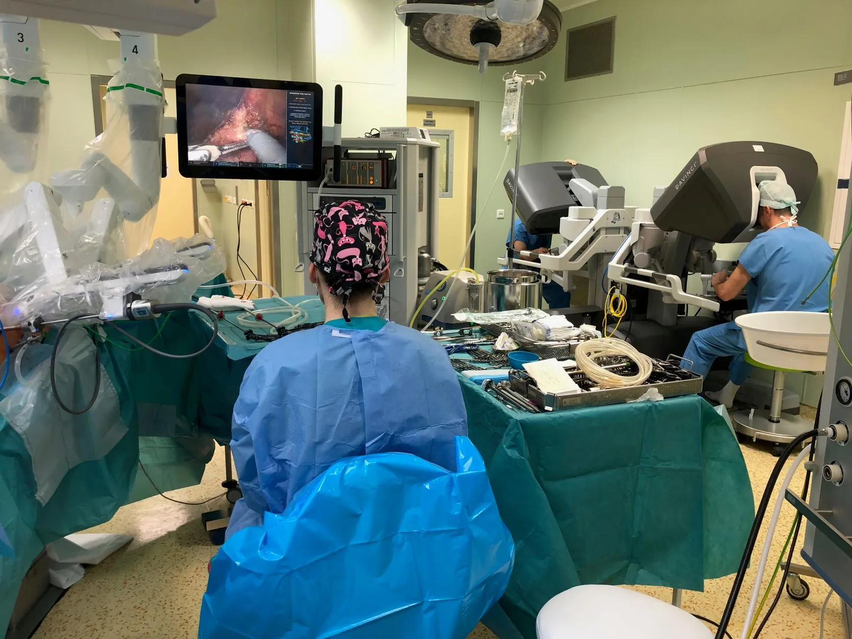 Chirurgové Centra robotické chirurgie FN Ostrava použili jako první v ČR bateriový stapler