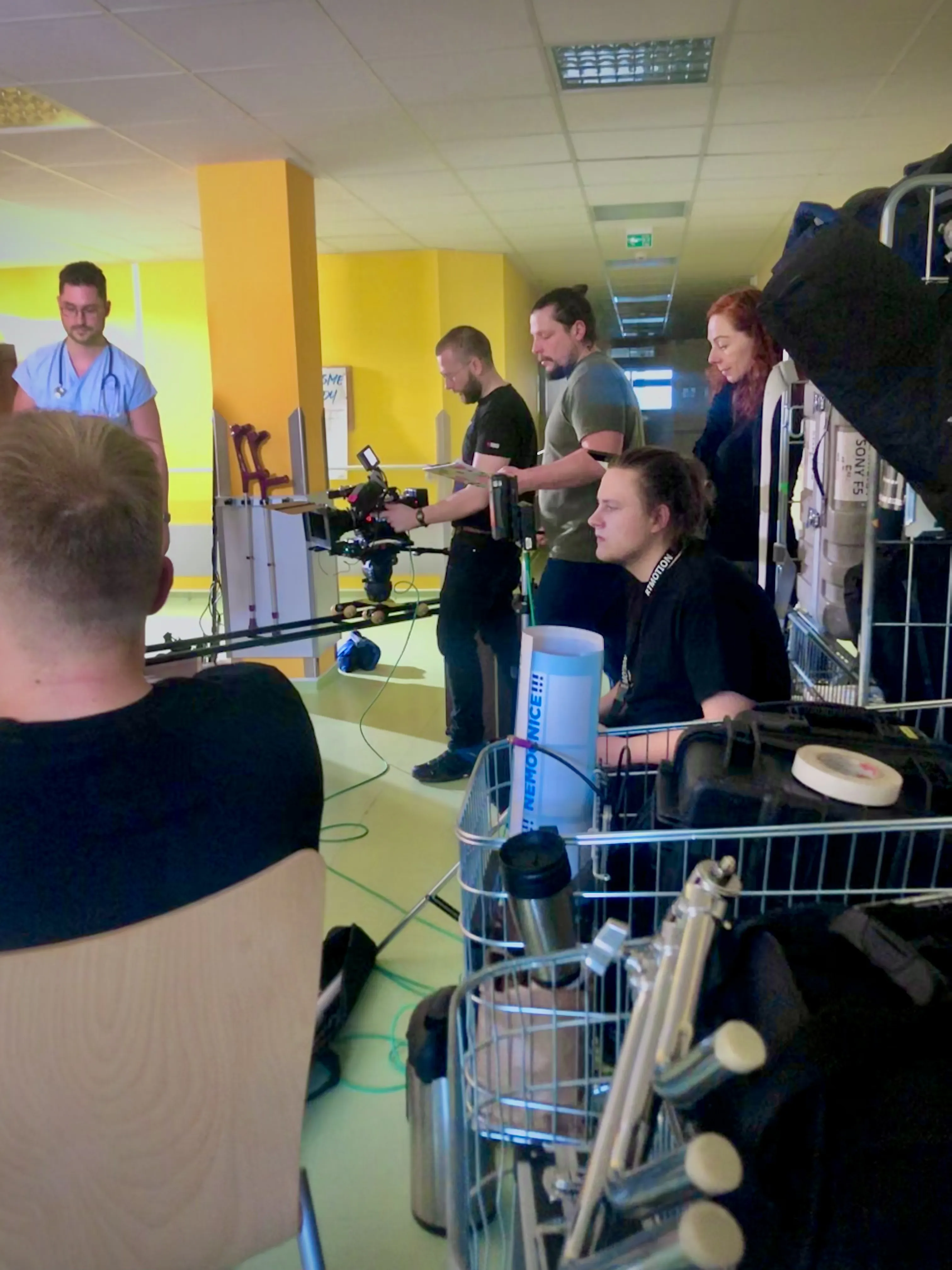 Městská nemocnice Ostrava má nové motivační náborové video, komentář k němu namluvil Martin Stránský