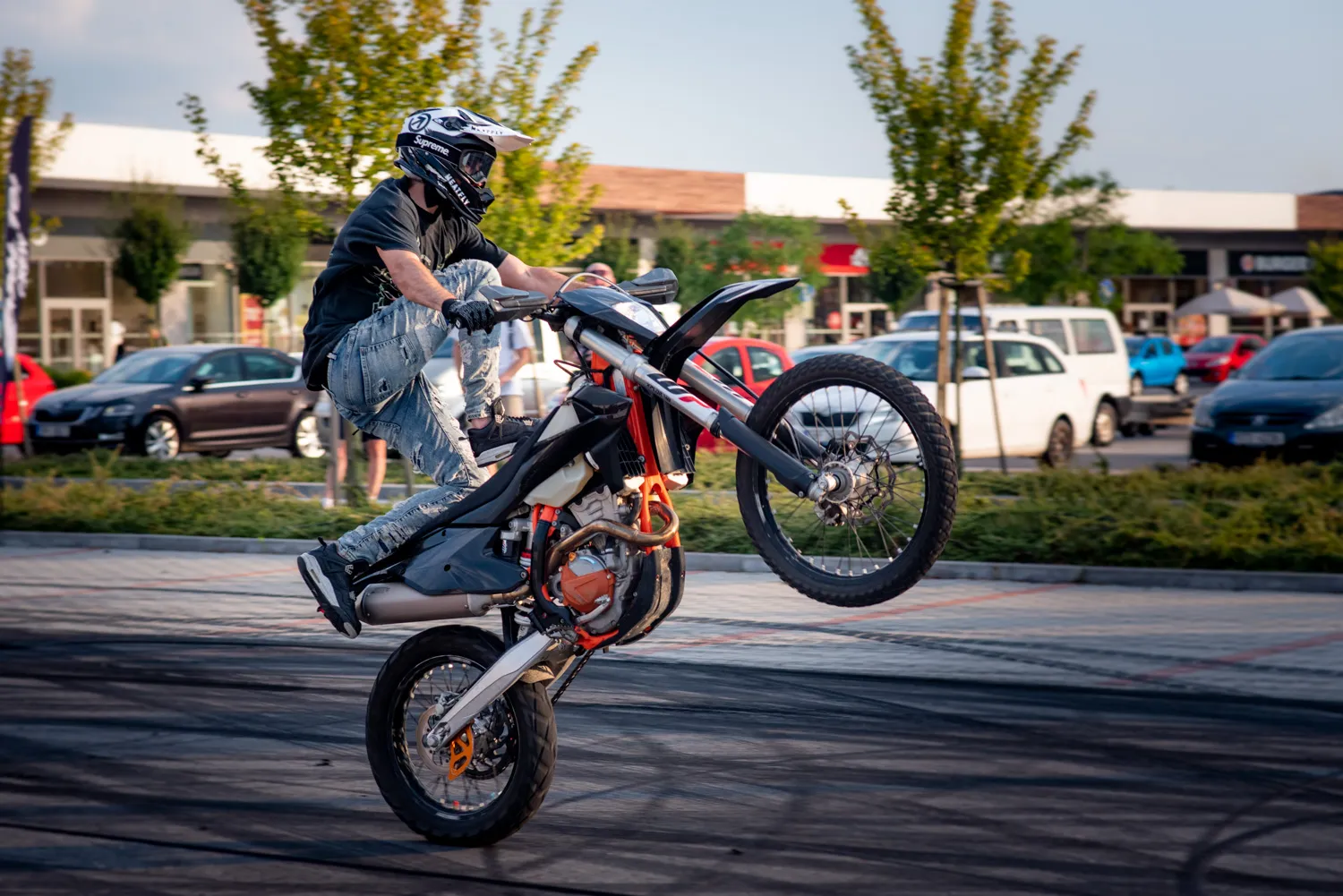 Benefiční akce Zapal to RideOut rozezvučí motory v Outlet Arena Moravia!