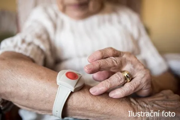 Tři seniorky si přivolaly pomoc tlačítkem Senior linky