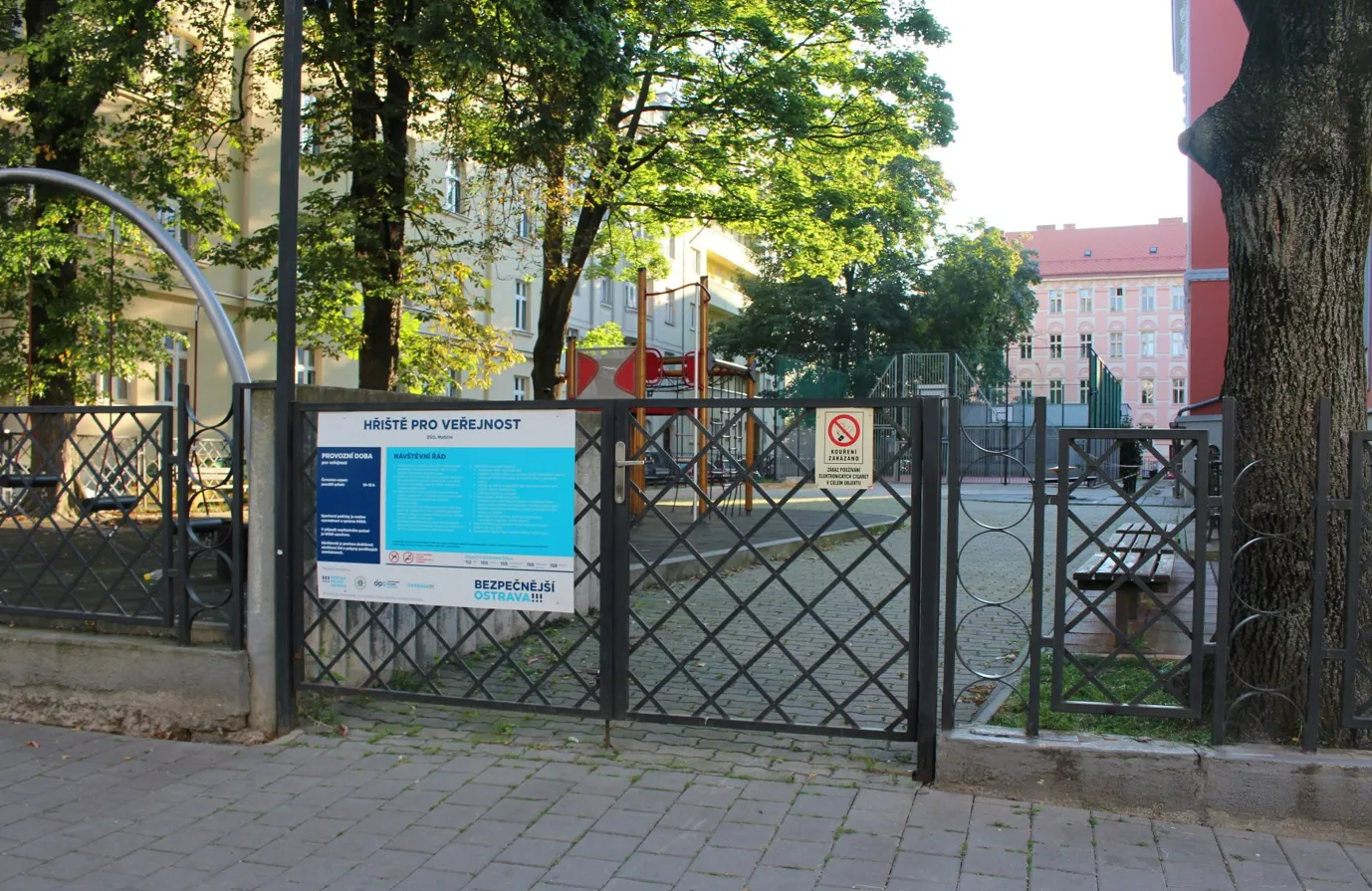 Město v rámci programu prevence kriminality opět podpoří provoz bezpečných hřišť