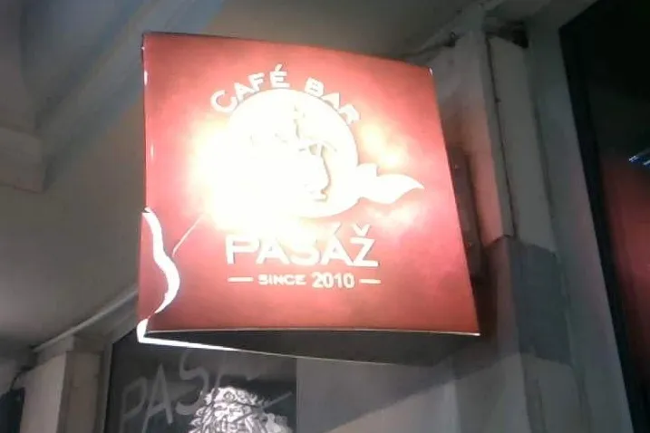 Agresivní mladík byl zadržen díky kamerám