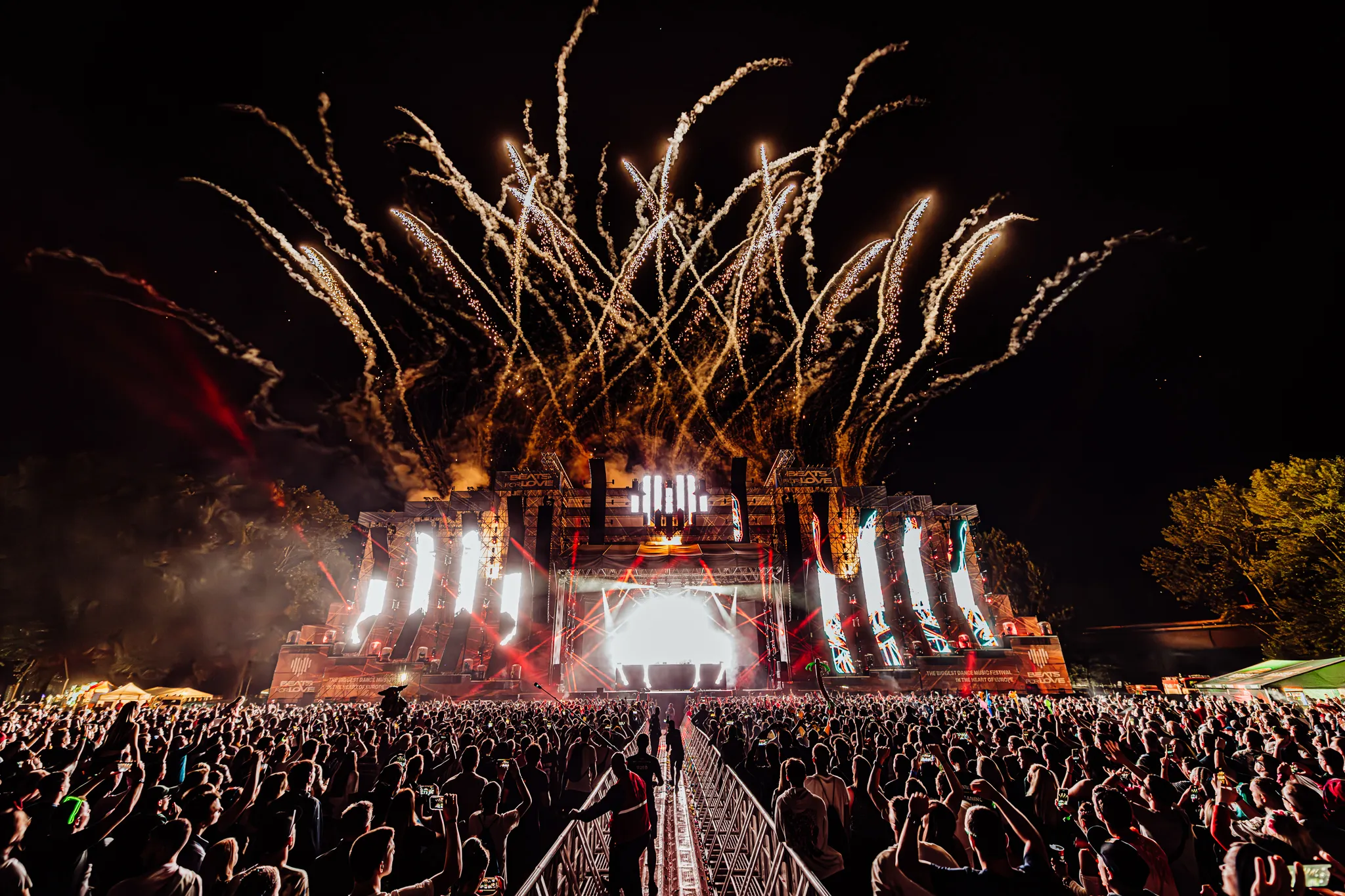 Festival Beats for Love je v polovině. Na fanoušky se usmálo počasí i hvězdný Kanaďan Deadmau5