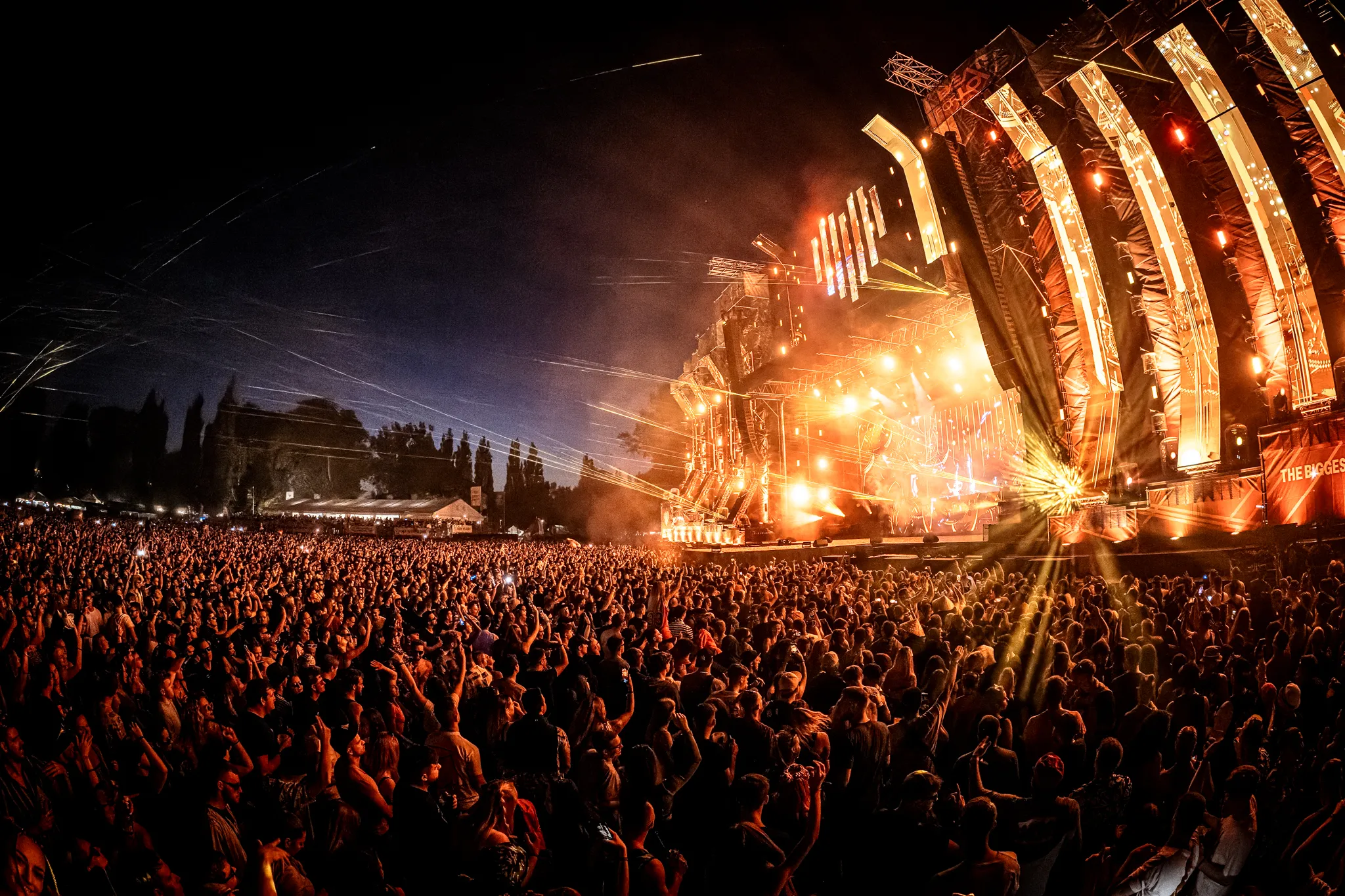 Páteční program festivalu Beats for Love si užívalo 38 tisíc lidí