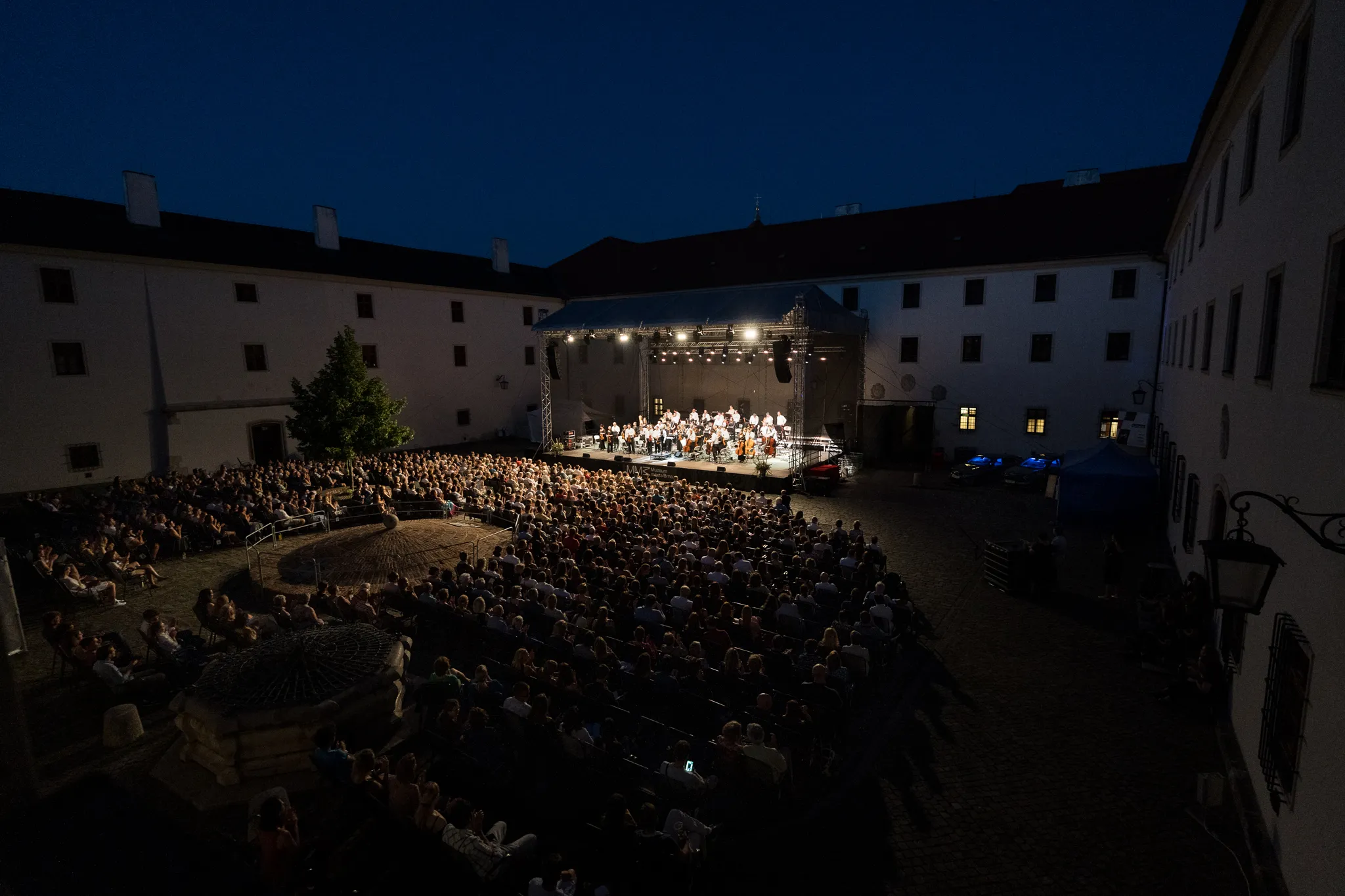 Na Janáčkovu filharmonii Ostrava bylo na Špilberku vyprodáno, v září ji čeká vystoupení v Německu