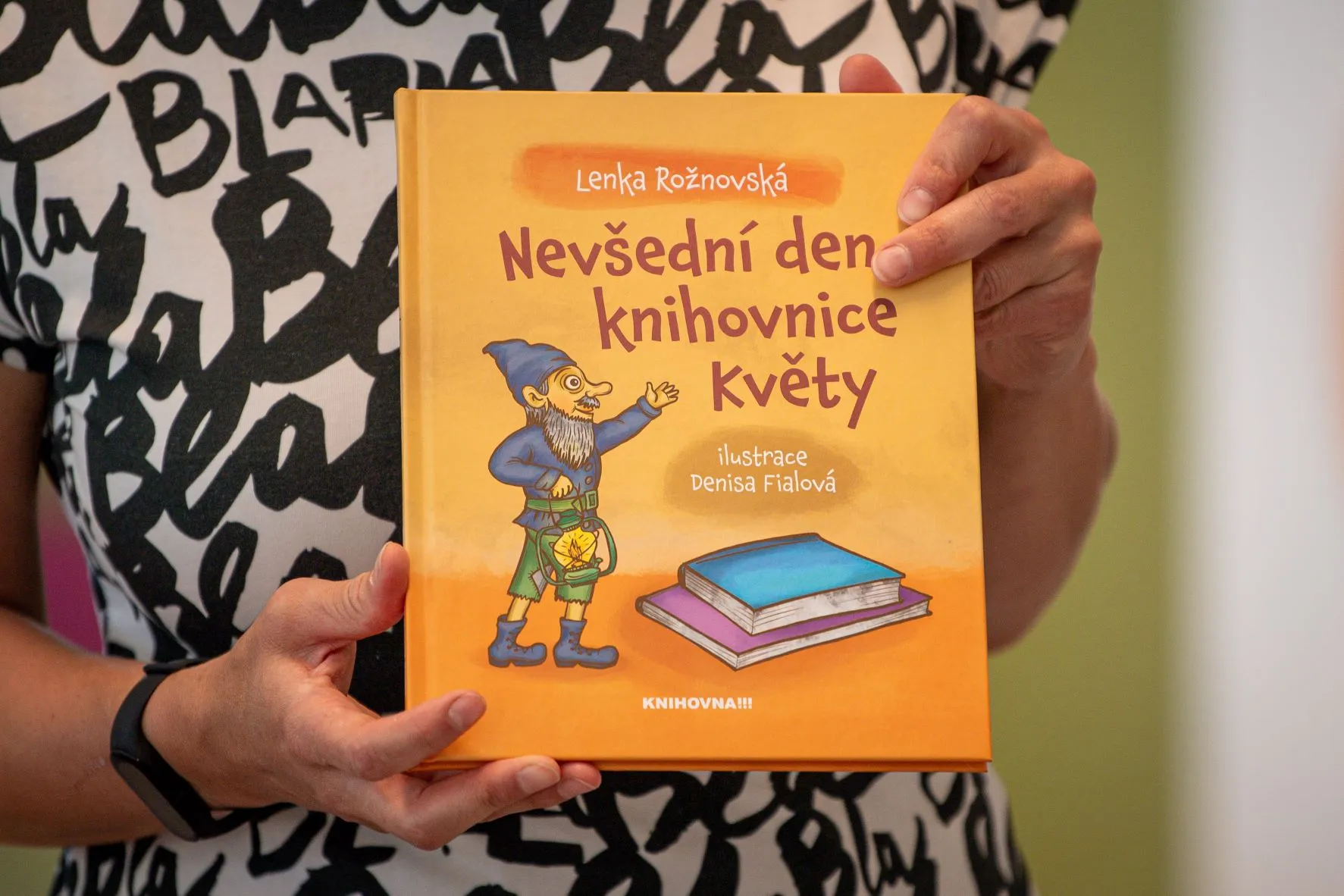 Knížka pro ostravské prvňáčky už míří k dětem