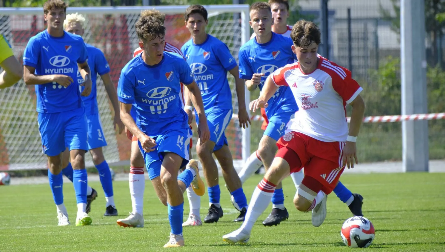 Devatenáctka sahala na Bayernu po remíze