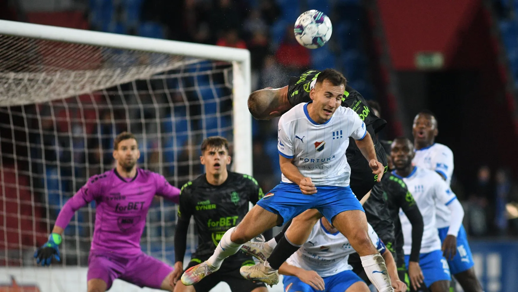 Vojtková nasázela hattrick: Baník - Pardubice 5:2