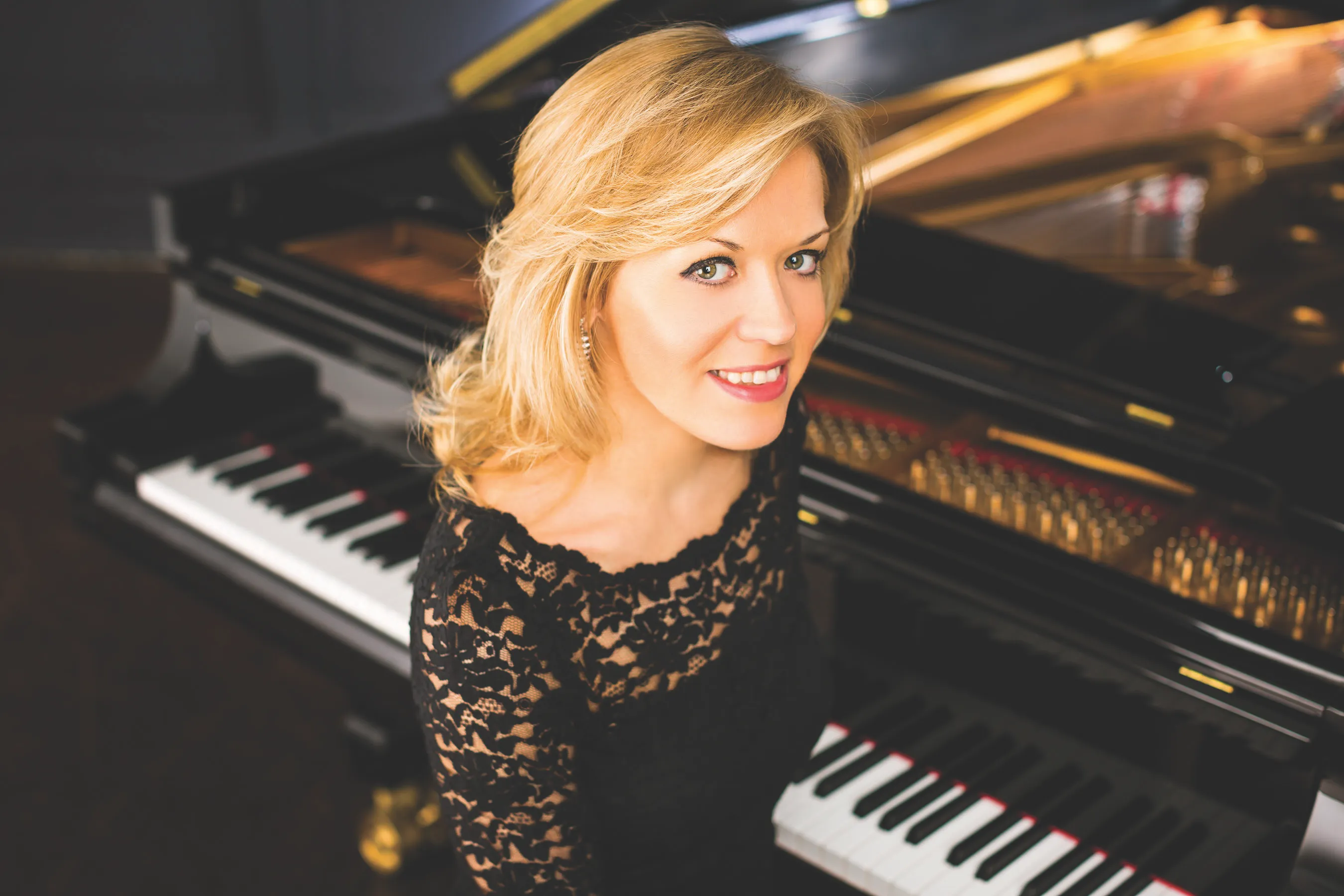 Janáčkova filharmonie Ostrava otevře ve čtvrtek prvním koncertem symfonický cyklus B, vzápětí ve Vesmíru vystoupí charismatická pianistka Olga Kern