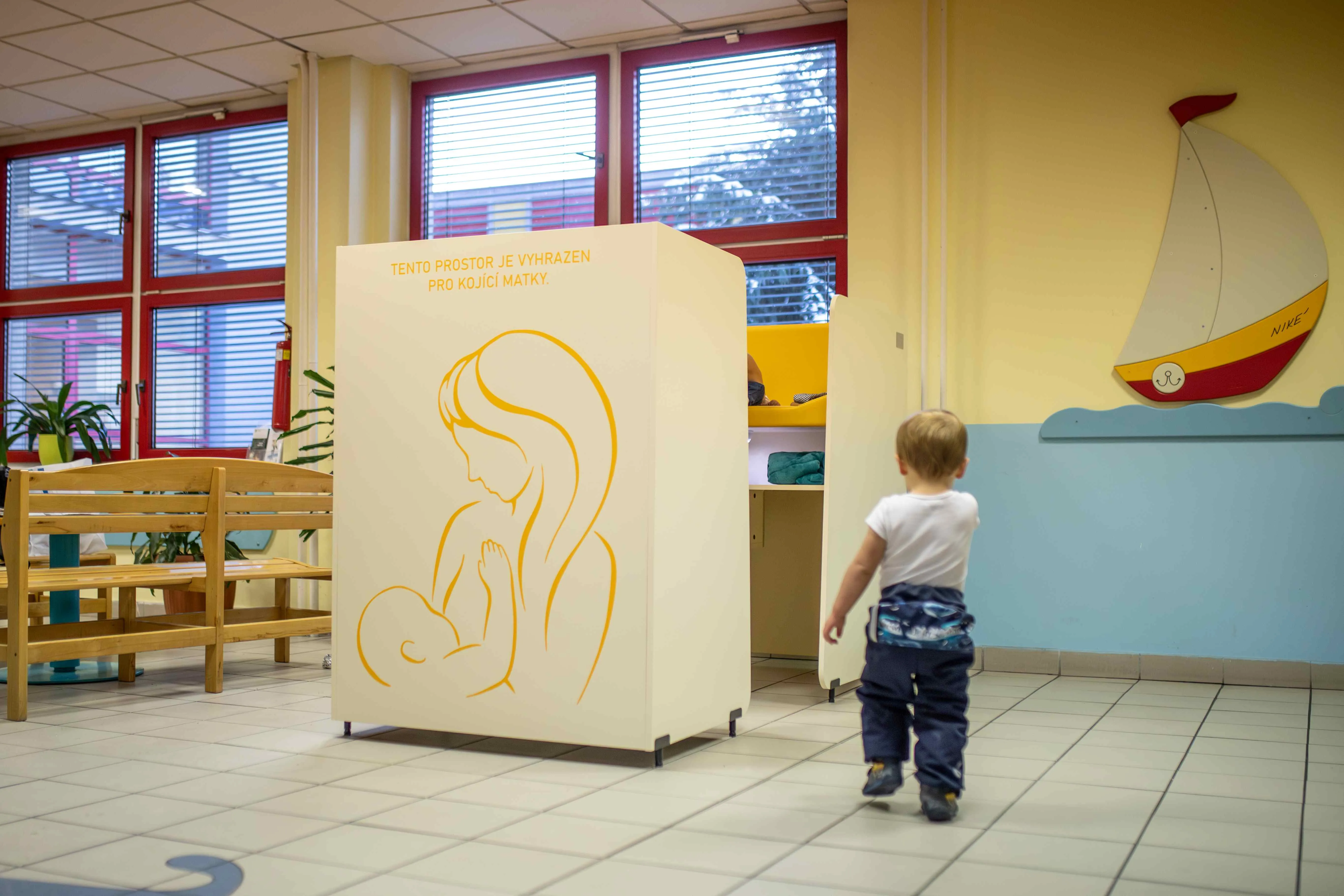 Ve FN Ostrava je pro maminky k dispozici i kojící koutek