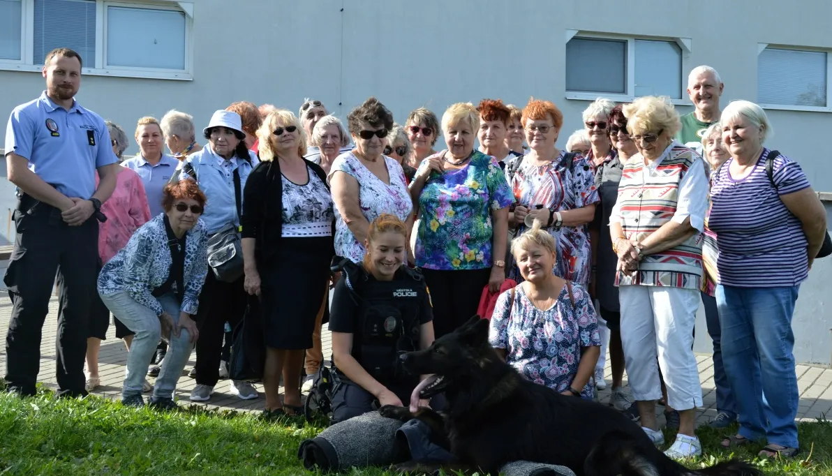 Vzdělávací program SeniorOVA akademie je u konce
