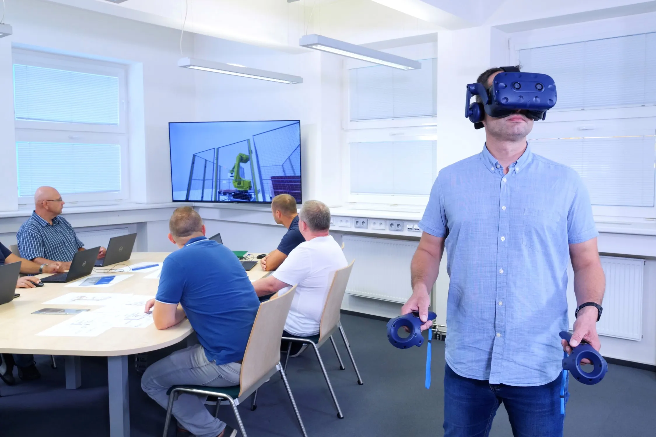 OSTROJ „prodává“ automatizované linky ve virtuální realitě