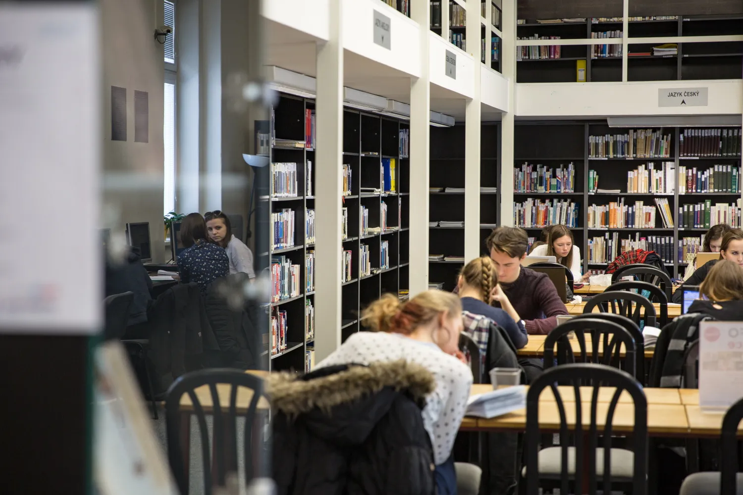 Ostravská univerzita digitalizuje přijímání přihlášek na všechny své fakulty: uchazeči k tomu mohou využít bankovní identitu