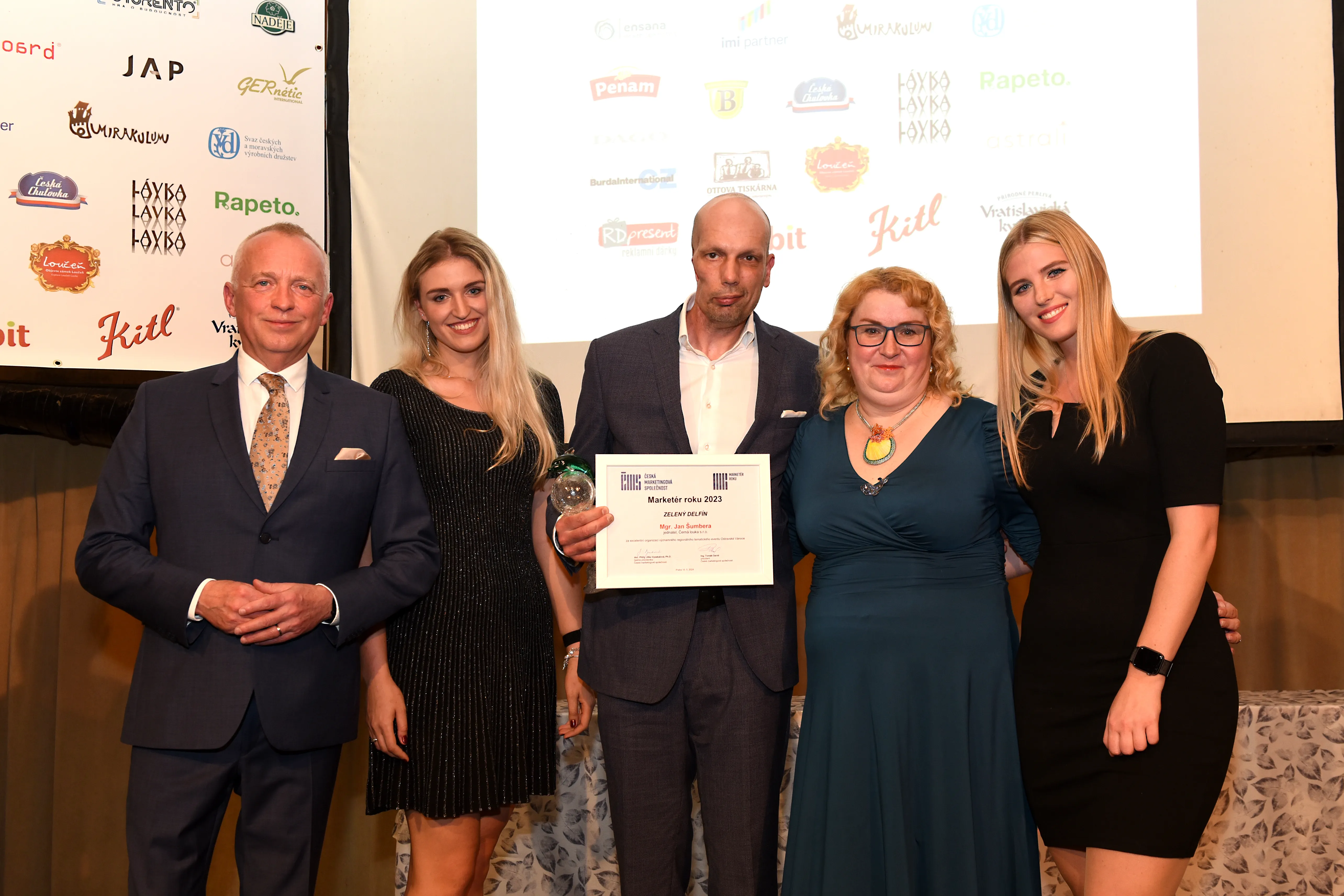 Ostravské Vánoce mají jednu z hlavních cen České marketingové společnosti, přebral ji jednatel společnosti Černá louka Jan Šumbera