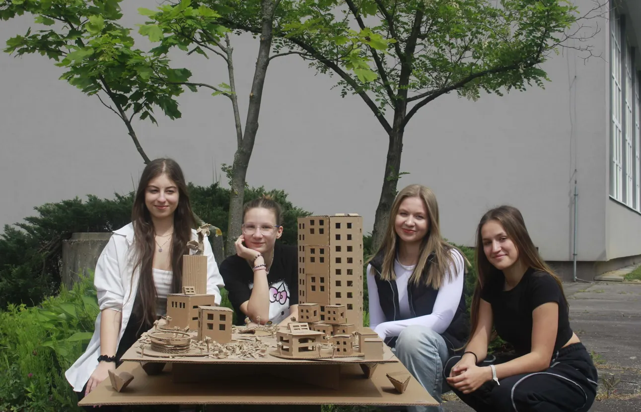 Ostravští studenti se ponořili do hlubin stavební fantazie a vytvořili model plovoucího města