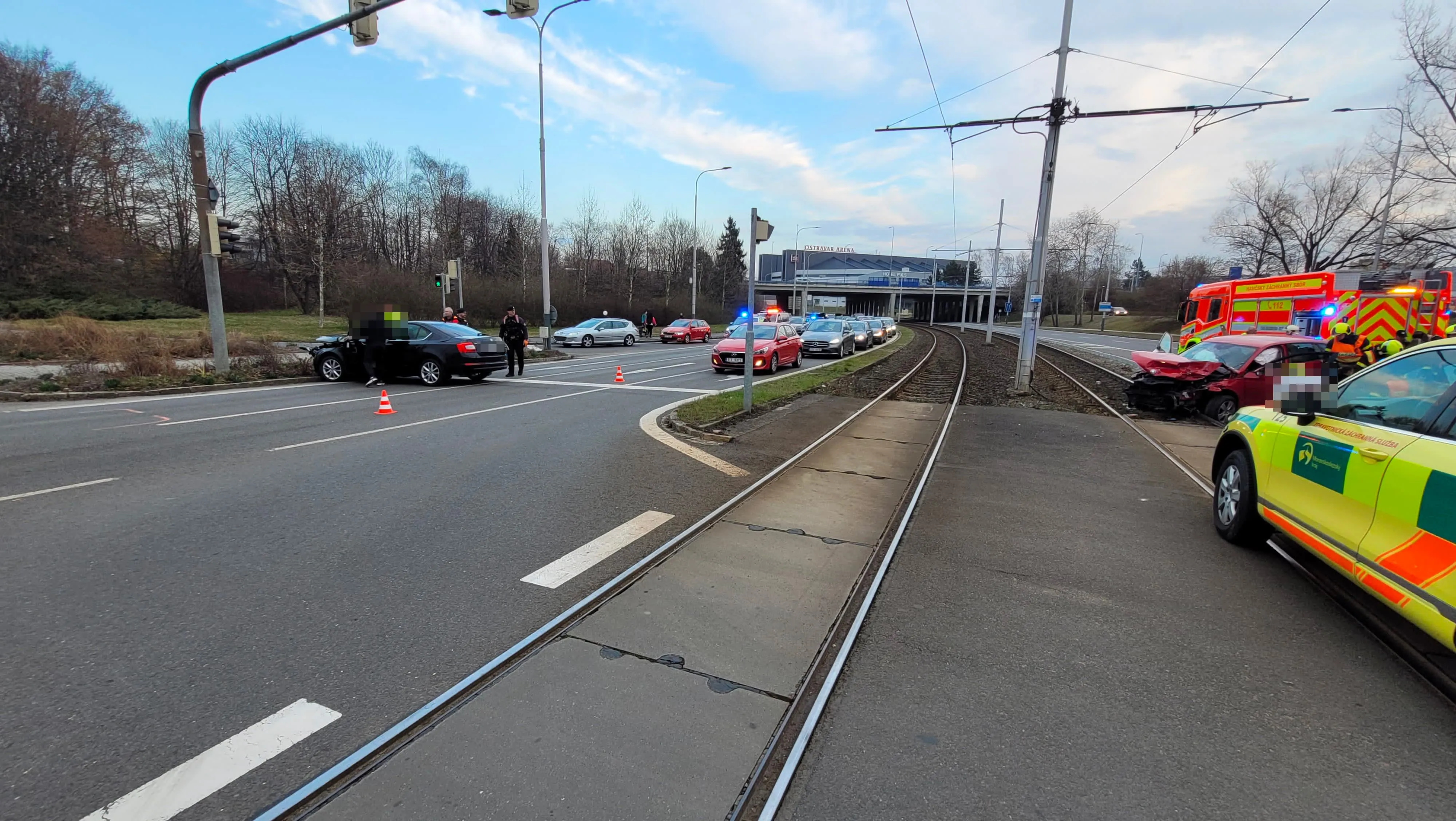 Dopravní nehoda uzavřela tramvajovou dopravu